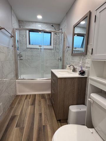 8118 S KOLMAR Avenue, Chicago, IL 60652