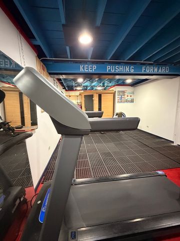 8118 S KOLMAR Avenue, Chicago, IL 60652