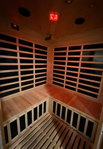 8118 S KOLMAR Avenue, Chicago, IL 60652