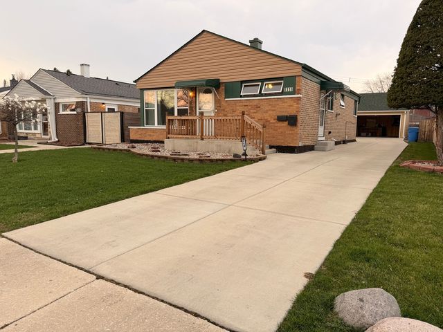 8118 S KOLMAR Avenue, Chicago, IL 60652