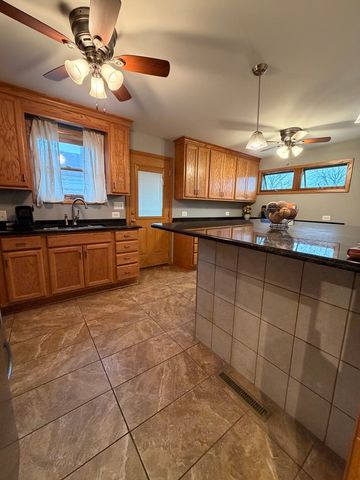 8118 S KOLMAR Avenue, Chicago, IL 60652