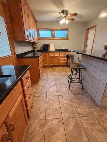 8118 S KOLMAR Avenue, Chicago, IL 60652