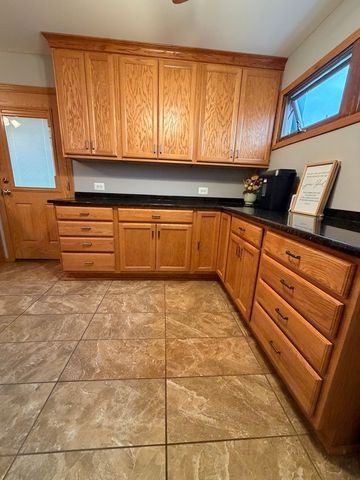 8118 S KOLMAR Avenue, Chicago, IL 60652