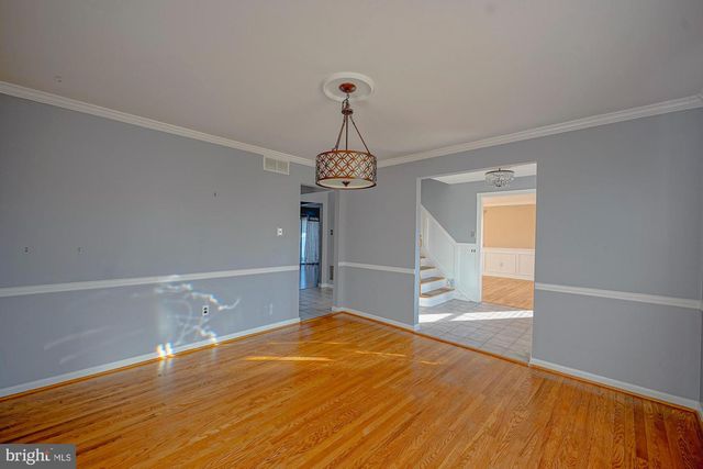 1542 CHALET DR, Cherry Hill, NJ 08003