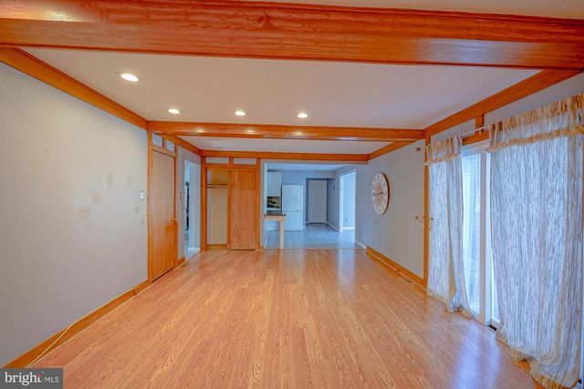 1542 CHALET DR, Cherry Hill, NJ 08003