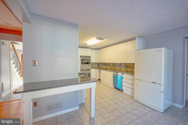 1542 CHALET DR, Cherry Hill, NJ 08003