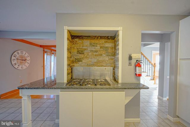 1542 CHALET DR, Cherry Hill, NJ 08003