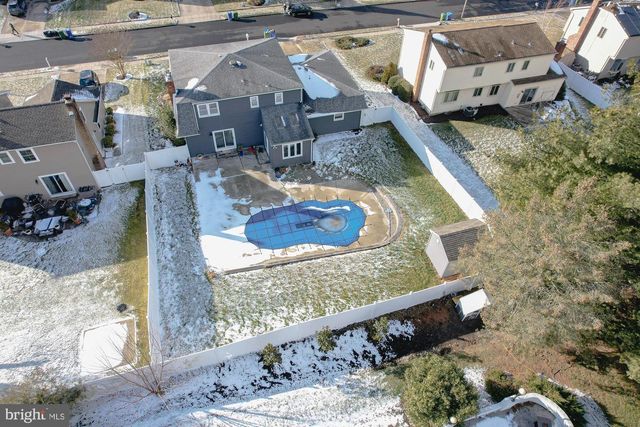 1542 CHALET DR, Cherry Hill, NJ 08003