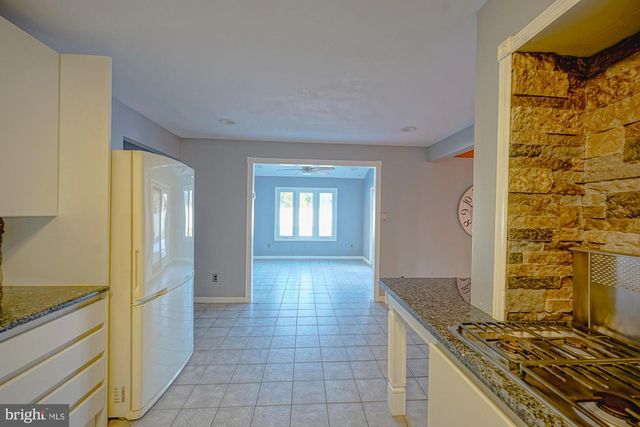 1542 CHALET DR, Cherry Hill, NJ 08003