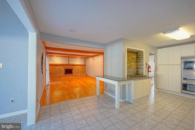 1542 CHALET DR, Cherry Hill, NJ 08003