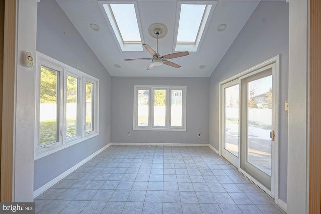 1542 CHALET DR, Cherry Hill, NJ 08003