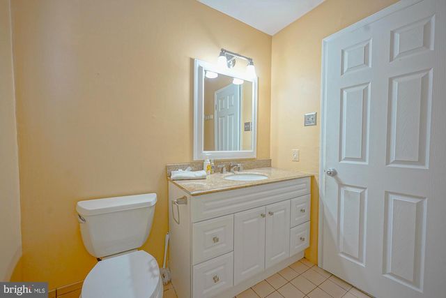 1542 CHALET DR, Cherry Hill, NJ 08003