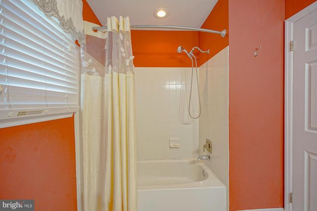 1542 CHALET DR, Cherry Hill, NJ 08003