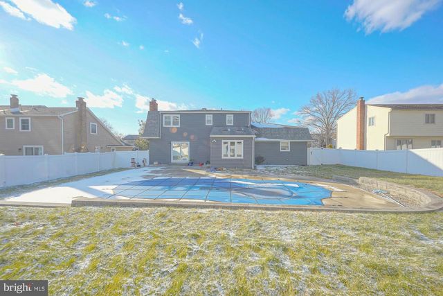 1542 CHALET DR, Cherry Hill, NJ 08003