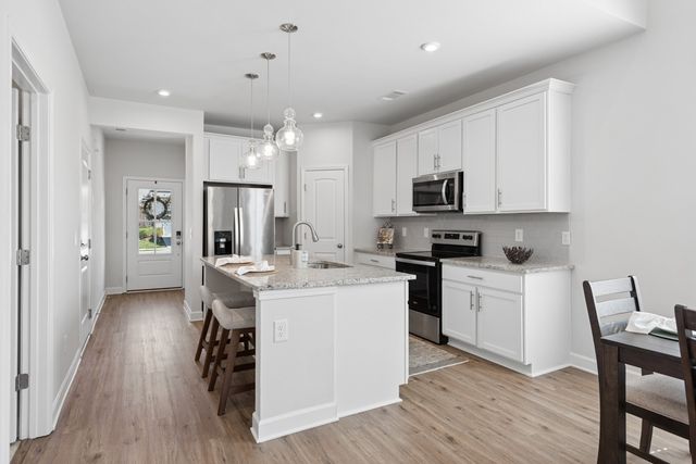 521 Medwyk Dr, Lebanon, TN 37090