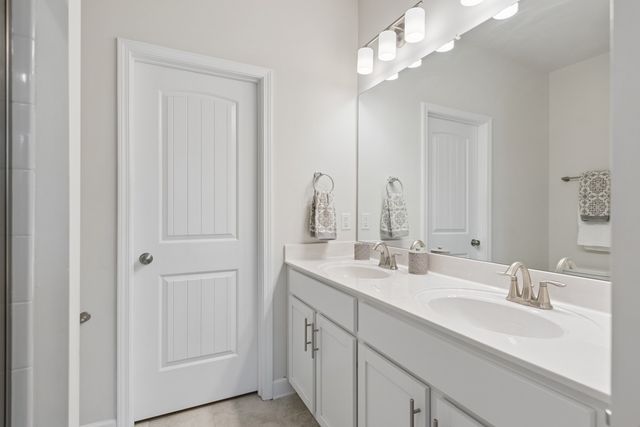 521 Medwyk Dr, Lebanon, TN 37090