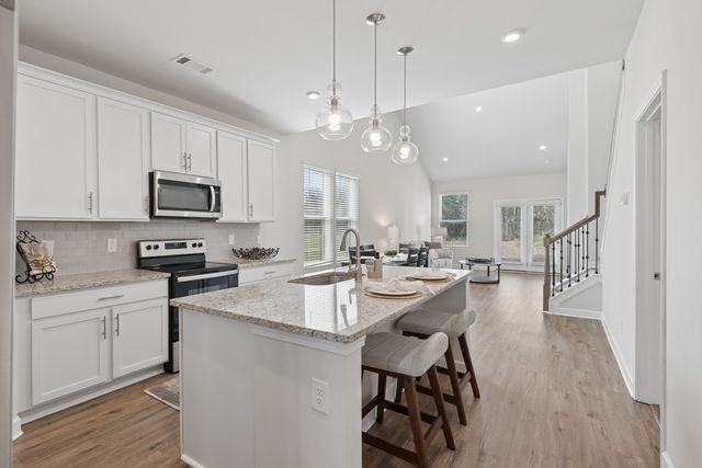 521 Medwyk Dr, Lebanon, TN 37090