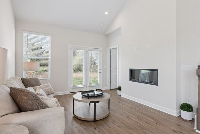 521 Medwyk Dr, Lebanon, TN 37090