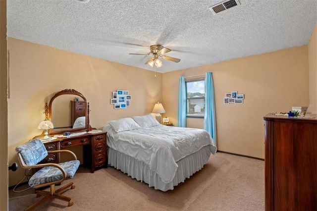 6010 E 127th Street, Grandview, MO 64030