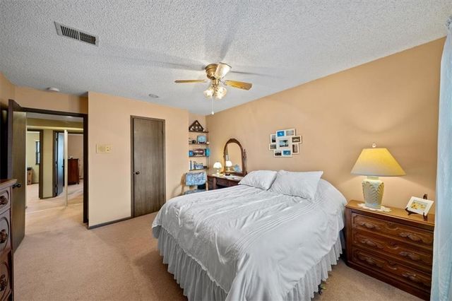 6010 E 127th Street, Grandview, MO 64030