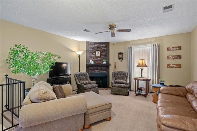 6010 E 127th Street, Grandview, MO 64030