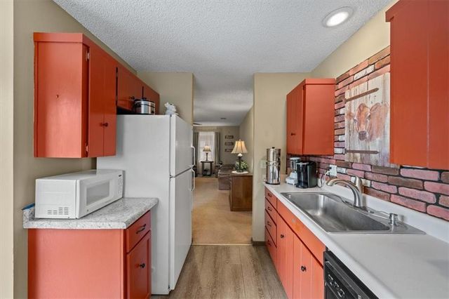 6010 E 127th Street, Grandview, MO 64030