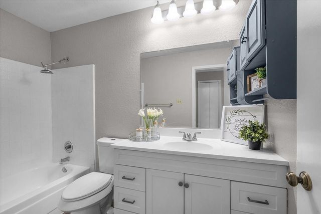 3120 Mayfair Drive, Carrollton, TX 75007