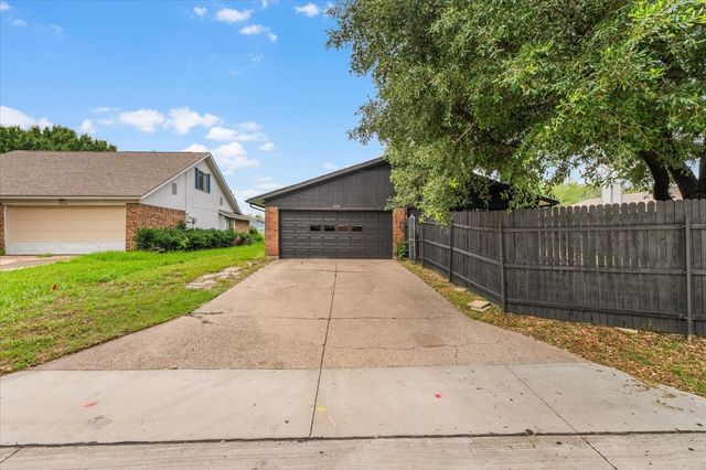 3120 Mayfair Drive, Carrollton, TX 75007