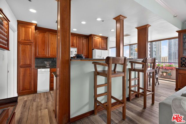 600 W 9th Street 1512, Los Angeles, CA 90015