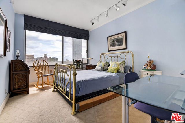 600 W 9th Street 1512, Los Angeles, CA 90015