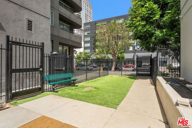 600 W 9th Street 1512, Los Angeles, CA 90015