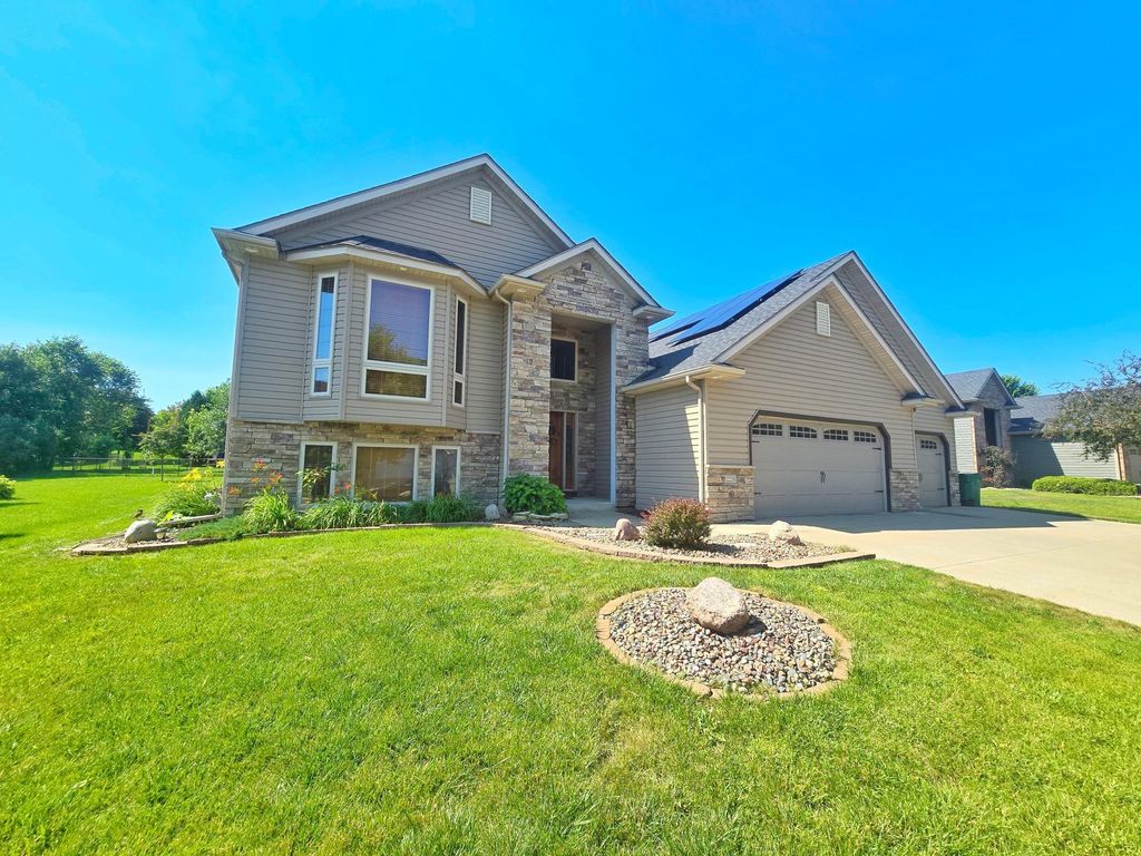 2250 Galileo Place SW, Rochester, MN 55902