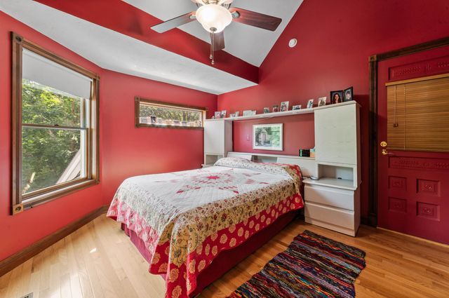 10552 Craig Road, Peninsula Twp, MI 49686