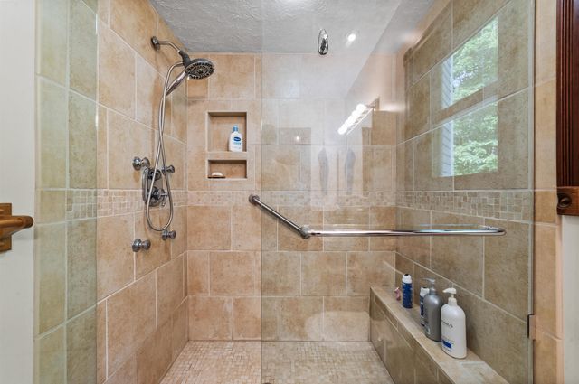 10552 Craig Road, Peninsula Twp, MI 49686