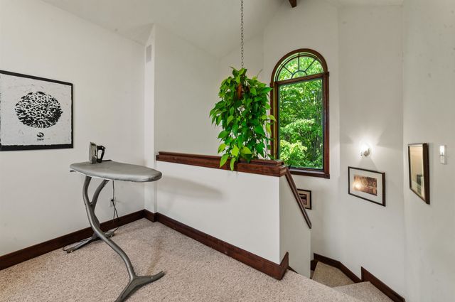 10552 Craig Road, Peninsula Twp, MI 49686