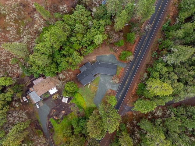 1707 Foots Creek L Fork Road, Gold Hill, OR 97525