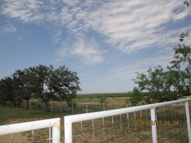 420 Juniper Road, Bronte, TX 76933