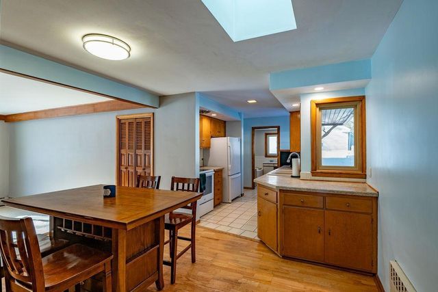 624 10th Street SW, Willmar, MN 56201