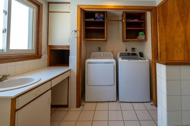 624 10th Street SW, Willmar, MN 56201