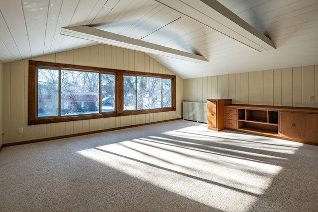 624 10th Street SW, Willmar, MN 56201