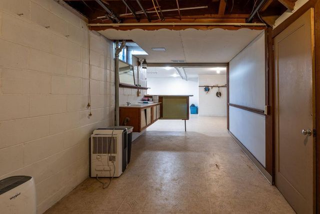 624 10th Street SW, Willmar, MN 56201