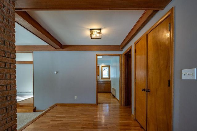 624 10th Street SW, Willmar, MN 56201