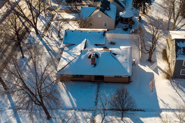 624 10th Street SW, Willmar, MN 56201