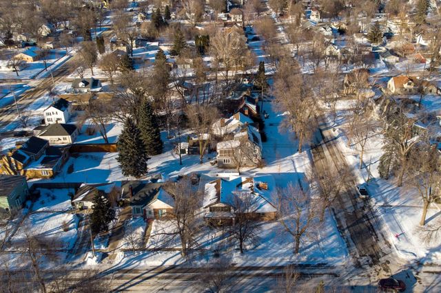 624 10th Street SW, Willmar, MN 56201