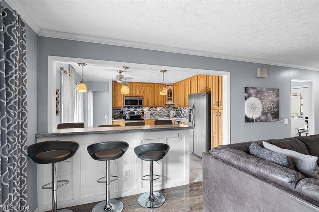 10810 Gate Post Road, Strongsville, OH 44149