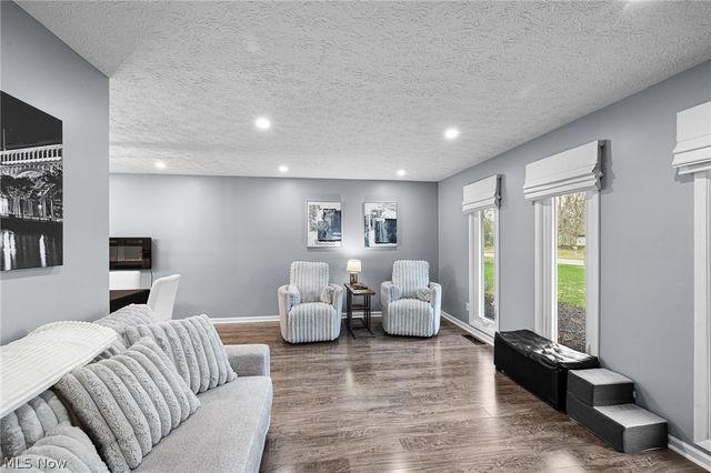 10810 Gate Post Road, Strongsville, OH 44149