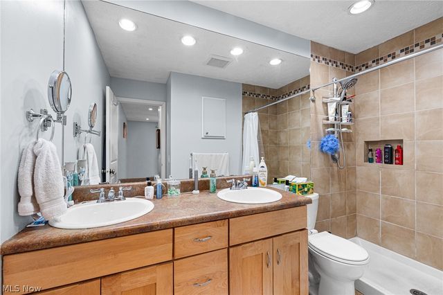 10810 Gate Post Road, Strongsville, OH 44149