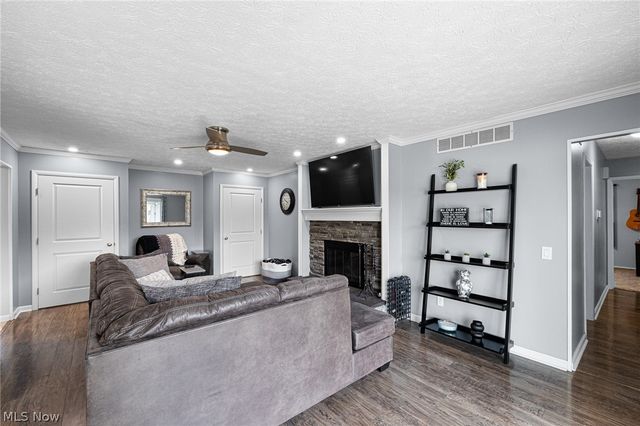 10810 Gate Post Road, Strongsville, OH 44149