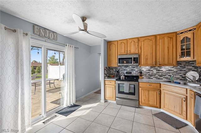 10810 Gate Post Road, Strongsville, OH 44149