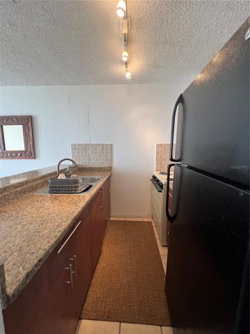 16 AMAPOLA 504, Carolina, PR 00979
